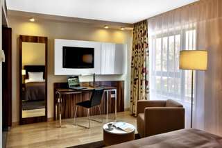 Отель Hotel Moderno Познань Улучшенный номер с кроватью размера «king-size»-6